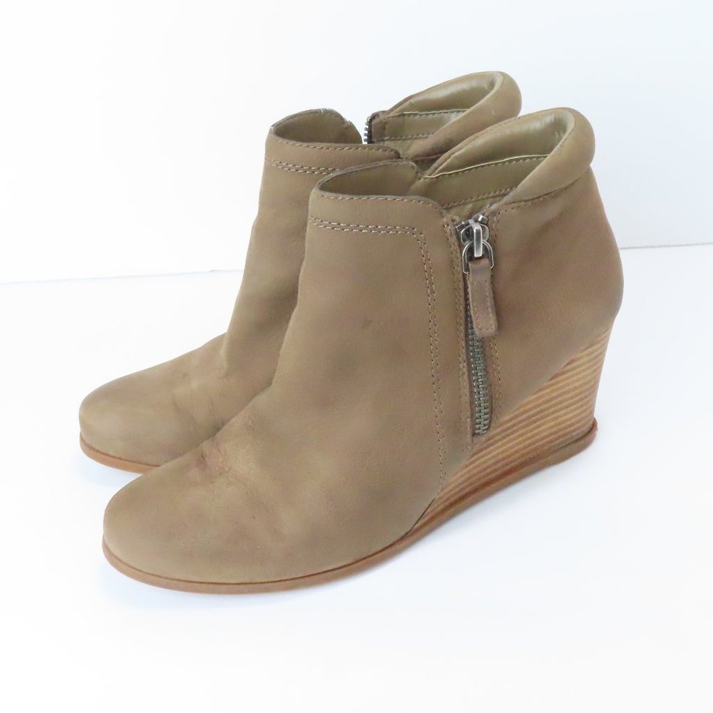 Crown Vintage Tan Ankle Boots